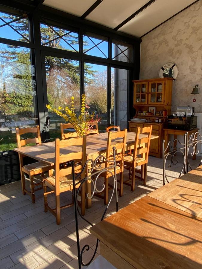 Les Mariniers Chambres D'Hotes -Guest House - Bain Nordique En Option Mareuil-sur-Cher Exterior photo