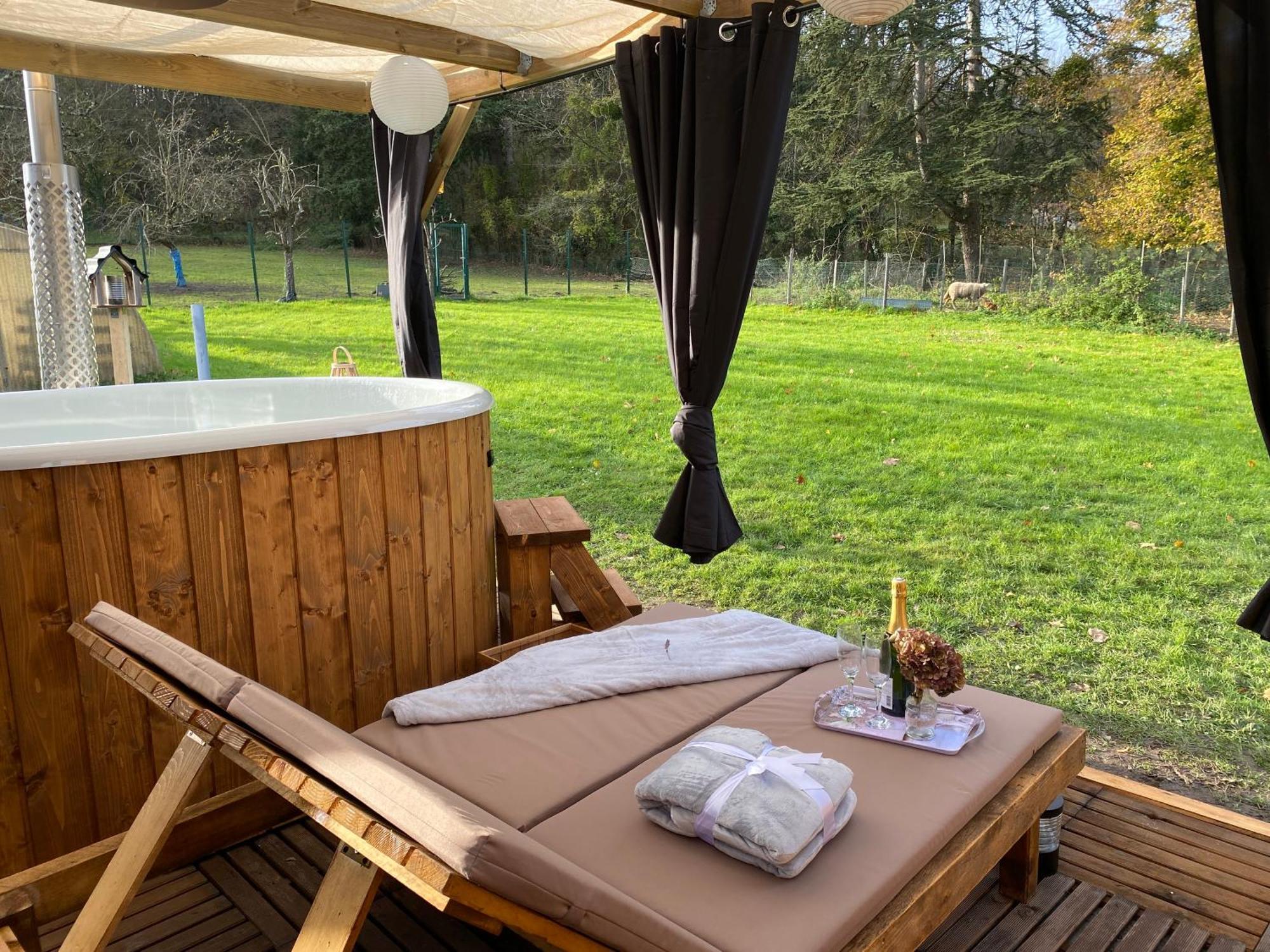 Les Mariniers Chambres D'Hotes -Guest House - Bain Nordique En Option Mareuil-sur-Cher Exterior photo